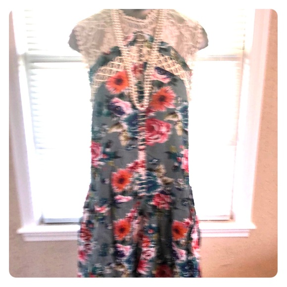 Floral dress - Picture 1 of 3